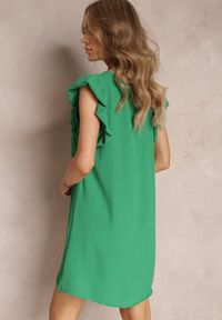 Renee - Zielona Sukienka Mini o Pudełkowym Kroju z Falbankami Ansha. Typ kołnierza: kołnierz z falbankami. Kolor: zielony. Materiał: tkanina. Wzór: gładki. Długość: mini