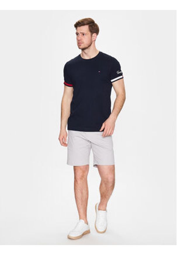 TOMMY HILFIGER - Tommy Hilfiger Szorty materiałowe Brooklyn 1985 MW0MW23563 Szary Regular Fit. Kolor: szary. Materiał: bawełna