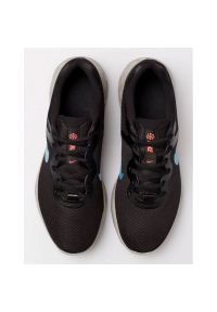 Buty do biegania Nike Revolution 6 Next Nature M DC3728-012 czarne. Kolor: czarny. Materiał: guma, syntetyk. Szerokość cholewki: normalna. Model: Nike Revolution. Sport: bieganie #4