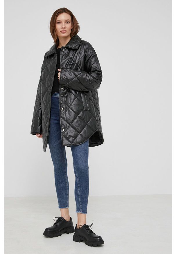 Answear Lab kurtka damska kolor czarny przejściowa oversize. Kolor: czarny. Styl: wakacyjny
