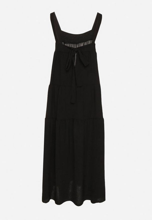 Born2be - Czarna Sukienka o Rozkloszowanym Kroju z Wiązaniem z Tyłu Savinelle. Okazja: na imprezę, na co dzień. Kolor: czarny. Styl: elegancki, casual