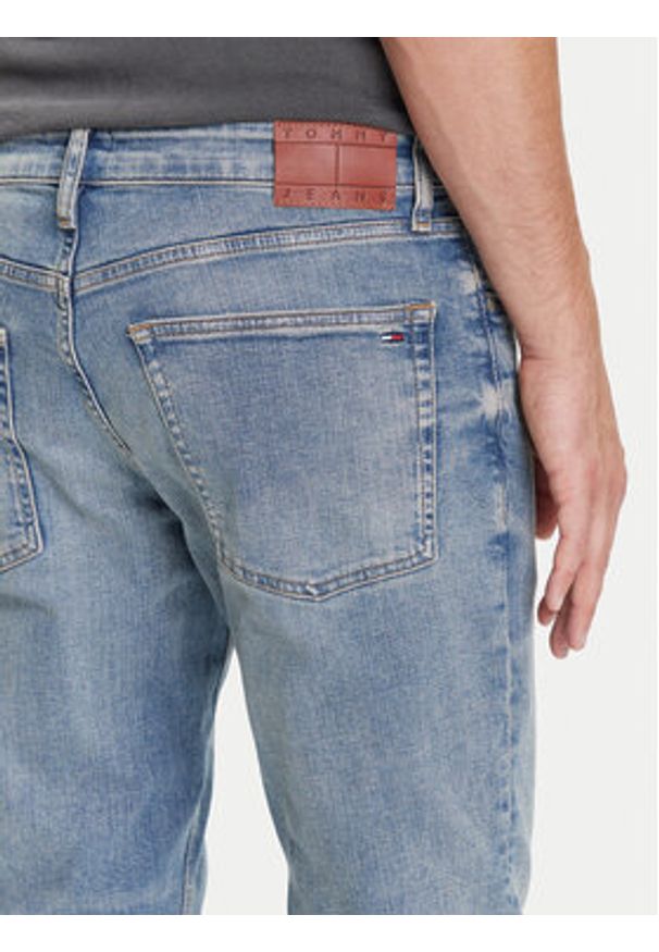 Tommy Jeans Jeansy Scanton DM0DM21005 Niebieski Slim Fit. Kolor: niebieski