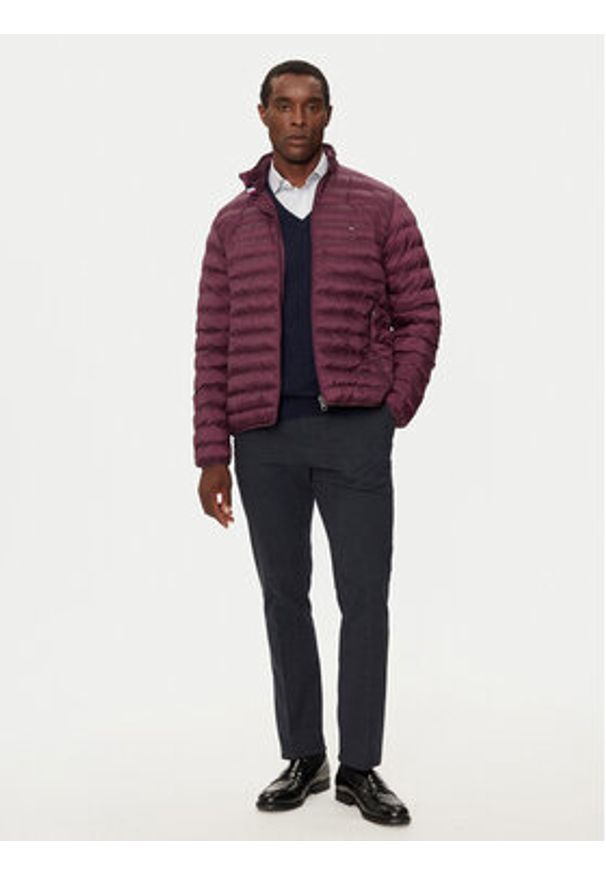 TOMMY HILFIGER - Tommy Hilfiger Kurtka przejściowa Core Circular MW0MW18763 Bordowy Regular Fit. Kolor: czerwony. Materiał: syntetyk
