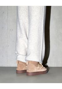 Inuikii - INUIKII CLASSIC LOW Śniegowce damskie. Okazja: na spacer, na co dzień, do pracy. Kolor: beżowy. Styl: casual #5