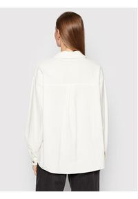 NA-KD Koszula Corduroy 1014-001197-0001-581 Biały Relaxed Fit. Kolor: biały. Materiał: bawełna #4