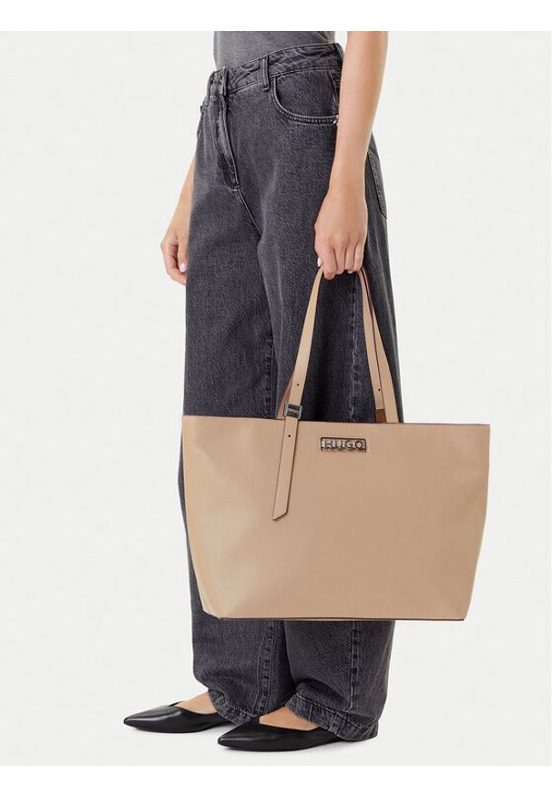 Hugo - HUGO Torebka 50541884 Beżowy. Kolor: beżowy. Materiał: skórzane