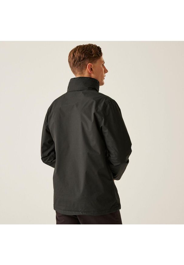 Regatta - Męska kurtka Ardmore. Kolor: czarny. Sezon: zima. Sport: turystyka piesza