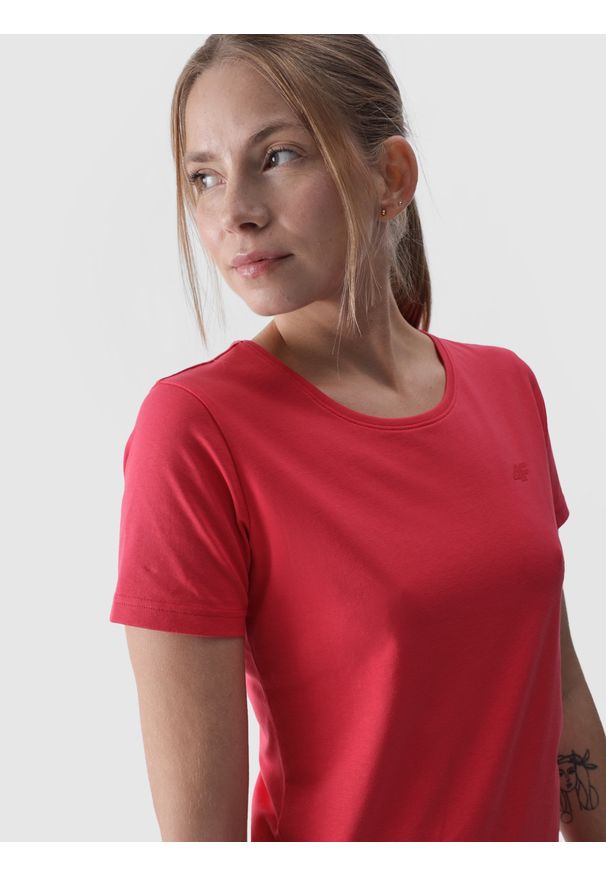 4f - 4F T-shirt slim gładki damski - czerwony S. Okazja: na co dzień. Kolor: czerwony. Materiał: jersey, materiał, bawełna, elastan, dzianina. Długość rękawa: krótki rękaw. Długość: krótkie. Wzór: gładki. Styl: sportowy, casual