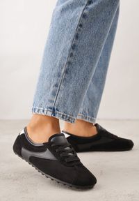 Renee - Czarne Sneakersy Kultowe Tenisówki Y2K z Imitacji Zamszu Nerialle. Kolor: czarny. Materiał: zamsz #1