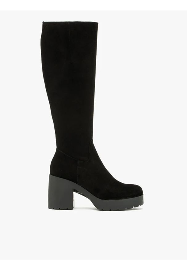 Ryłko - Czarne kozaki na masywnym obcasie. Zapięcie: zamek. Kolor: czarny. Materiał: welur, skóra. Szerokość cholewki: normalna. Obcas: na obcasie. Styl: street. Wysokość obcasa: średni