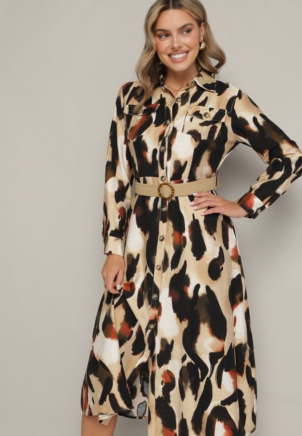 Born2be - Beżowa Koszulowa Sukienka Rozkloszowana w Abstrakcyjny Wzór z Plecionym Paskiem Miririda. Okazja: na co dzień. Typ kołnierza: dekolt w kształcie V. Kolor: beżowy. Materiał: jeans, wiskoza, materiał. Wzór: aplikacja. Typ sukienki: koszulowe. Styl: casual, elegancki