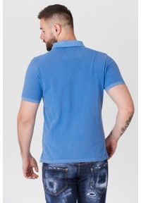 Guess - GUESS Niebieska męska koszulka polo z żółtym logo, Rozmiar M. Typ kołnierza: polo. Kolor: niebieski. Materiał: prążkowany. Długość rękawa: krótki rękaw. Wzór: aplikacja #3