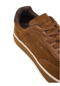 TOMMY HILFIGER - Tommy Hilfiger Sneakersy Lo Lux FM0FM05882 Brązowy. Kolor: brązowy. Materiał: skóra, zamsz #2