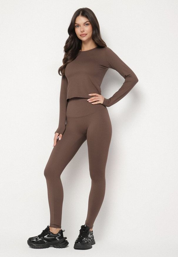 Born2be - Brązowy Komplet Sportowy Legginsy i Bluzka z Długim Rękawem Toretta. Kolor: brązowy. Wzór: aplikacja