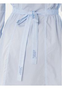 Tommy Jeans Sukienka koszulowa DW0DW21744 Błękitny Regular Fit. Kolor: niebieski. Materiał: bawełna. Typ sukienki: koszulowe
