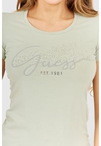 Guess - GUESS Jasnozielony t-shirt damski z logo i kryształkami. Kolor: zielony. Materiał: bawełna. Wzór: aplikacja #2