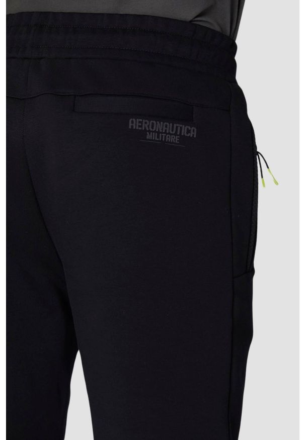 Aeronautica Militare - AERONAUTICA MILITARE Czarne męskie dresowe spodnie Sporty, Rozmiar S. Kolor: czarny. Materiał: dresówka