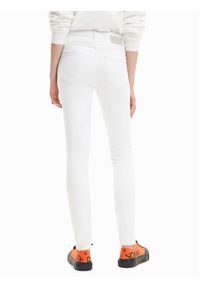 Desigual Jeansy 23SWDD21 Biały Skinny Fit. Kolor: biały #4