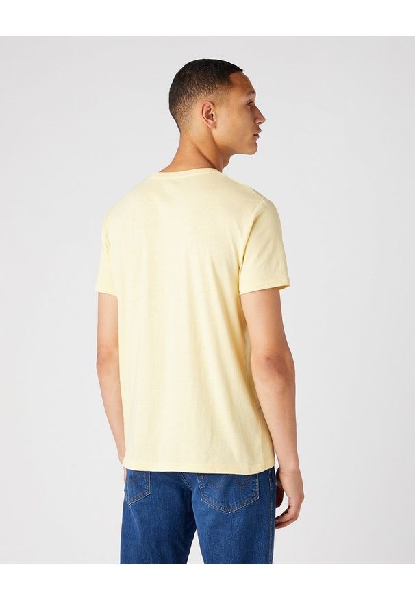 Wrangler - WRANGLER FRAME LOGO TEE MĘSKI T-SHIRT KOSZULKA NADRUK SUNLIGHT W7H3D3XCU 112146329. Wzór: nadruk