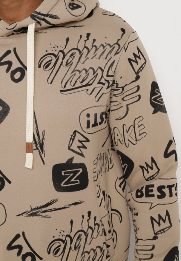 Born2be - Ciemnobeżowa Bluza z Bawełną i Kapturem Ozdobiona Abstrakcyjnym Wzorem Arsolea. Okazja: na co dzień, na spotkanie biznesowe. Typ kołnierza: kaptur. Kolor: beżowy. Materiał: bawełna. Długość rękawa: długi rękaw. Długość: długie. Wzór: aplikacja. Styl: biznesowy, klasyczny, casual, elegancki