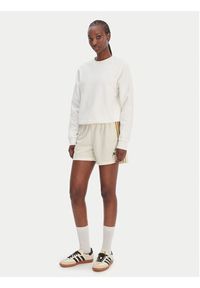 Adidas - adidas Szorty sportowe Liberty London Firebird KE3663 Biały Loose Fit. Kolor: biały. Materiał: syntetyk #5