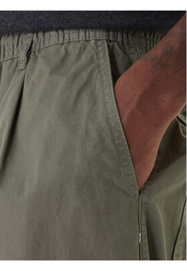 Jack & Jones Spodnie materiałowe Owen Cade 12282385 Zielony Baggy Fit. Kolor: zielony. Materiał: bawełna