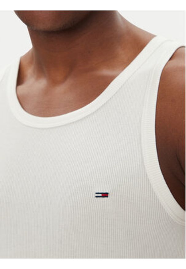 Tommy Jeans Tank top Classic Flag DM0DM21927 Biały Slim Fit. Kolor: biały. Materiał: bawełna