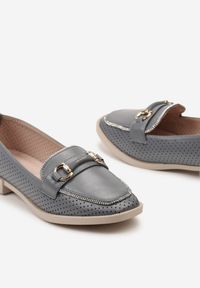 Born2be - Niebieskie Półbuty Loafersy Ozdobione Klamrą Cyrkoniami i Perforacją Jalessa. Zapięcie: klamry. Kolor: niebieski. Materiał: dzianina. Wzór: aplikacja. Sezon: wiosna, jesień. Styl: elegancki #6