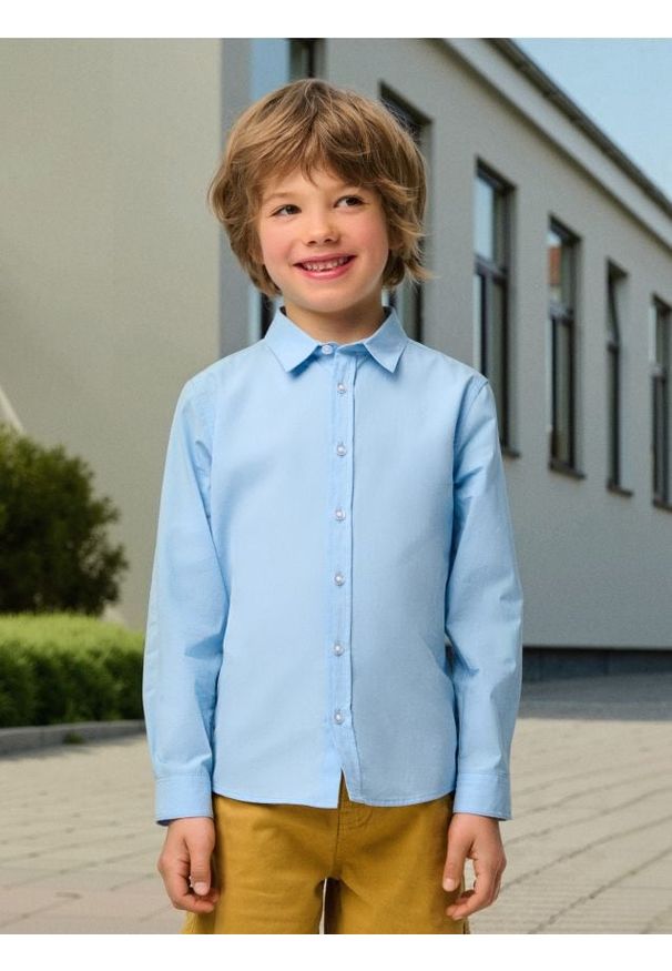 Sinsay - Klasyczna koszula z bawełny - niebieski. Kolor: niebieski. Materiał: bawełna. Styl: klasyczny