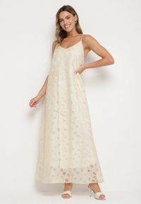 Born2be - Beżowa Sukienka z Wiskozą o Trapezowym Kroju na Ramiączkach Silarelle. Okazja: na co dzień. Typ kołnierza: dekolt w kształcie V. Kolor: beżowy. Materiał: wiskoza. Długość rękawa: na ramiączkach. Typ sukienki: trapezowe. Styl: casual, elegancki #1