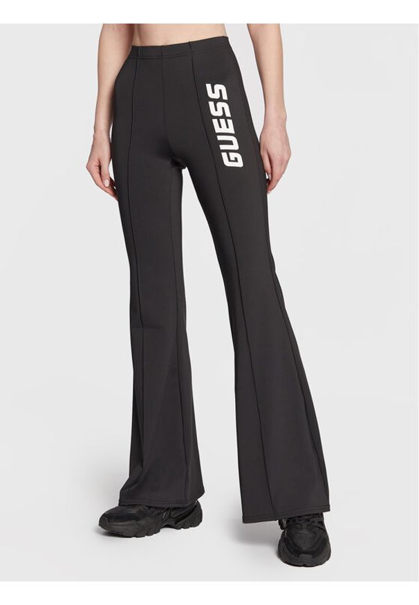 Guess Spodnie materiałowe V3RB20 KBIL2 Czarny Slim Fit. Kolor: czarny. Materiał: materiał, syntetyk