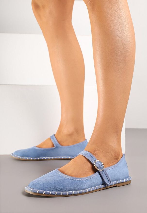 Born2be - Jasnoniebieskie Balerinki Espadryle z Paseczkiem na Sprzączkę Miloritia. Okazja: na co dzień, na spotkanie biznesowe, do pracy, na spacer. Zapięcie: sprzączka. Kolor: niebieski. Wzór: ażurowy. Sezon: lato. Styl: biznesowy, klasyczny, elegancki, casual