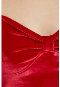 Hollister Co. longsleeve damska kolor czerwony. Kolor: czerwony. Materiał: welur. Długość rękawa: długi rękaw. Długość: długie #3