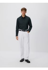 Reserved - Bawełniana koszula regular fit - ciemnozielony. Kolor: zielony. Materiał: bawełna #1