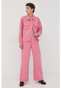 GESTUZ - Gestuz kurtka jeansowa damska kolor różowy przejściowa oversize. Kolor: różowy. Materiał: jeans #5