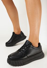 Born2be - Czarne Sneakersy Uzani. Wysokość cholewki: przed kostkę. Kolor: czarny. Materiał: skóra ekologiczna, jeans, materiał. Szerokość cholewki: normalna. Wzór: gładki. Obcas: na platformie #5