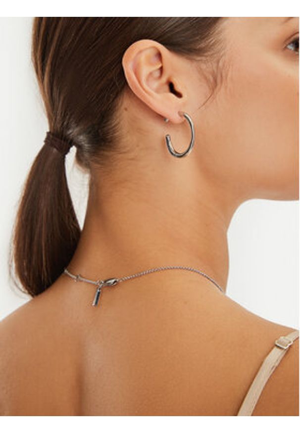 Calvin Klein Naszyjnik 35000525 Srebrny. Materiał: metalowe. Kolor: srebrny