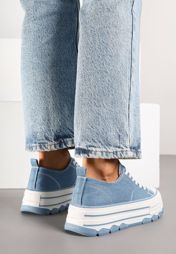 Born2be - Niebieskie Trampki na Grubej Podeszwie pod Kostkę Adsoria. Okazja: na co dzień. Zapięcie: sznurówki. Kolor: niebieski. Materiał: jeans. Styl: casual, klasyczny