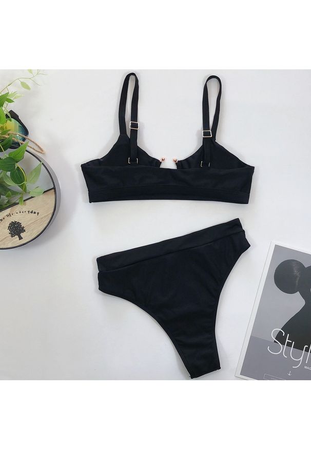 Intica - Strój kąpielowy dwuczęściowy z ozdobnym kółkiem na lato Antra. Materiał: materiał