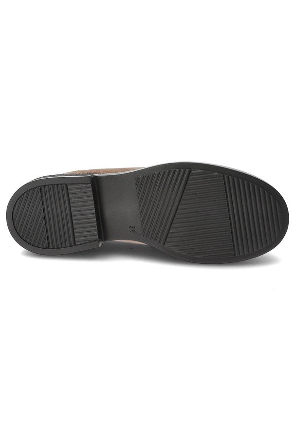 Brązowe Mokasyny Armodo Wsuwane Obuwie Damskie Z Broszką. Zapięcie: bez zapięcia. Kolor: brązowy. Materiał: zamsz. Styl: elegancki