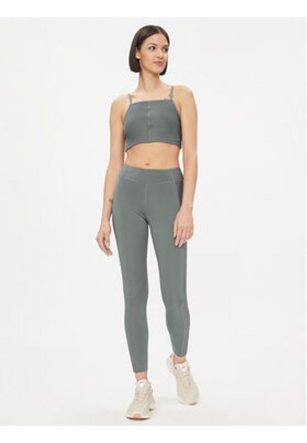 Reebok Top Yoga Performance IM4044 Szary Fitted Fit. Kolor: szary. Materiał: syntetyk
