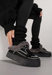 Renee - Czarne Śniegowce na Platformie Ozdobione Frędzlami i Haftem Ezivelle. Okazja: na co dzień. Kolor: czarny. Wzór: haft, aplikacja. Sezon: zima. Obcas: na platformie. Styl: casual #7