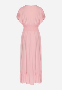 Born2be - Różowa Wiskozowa Kopertowa Sukienka o Rozkloszowanym Kroju Nellrive. Okazja: na co dzień. Typ kołnierza: dekolt w serek. Kolor: różowy. Materiał: wiskoza. Długość rękawa: krótki rękaw. Typ sukienki: kopertowe. Styl: casual, elegancki #4