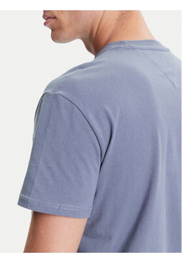 Tommy Jeans T-Shirt Linear Logo DM0DM20744 Niebieski Regular Fit. Kolor: niebieski. Materiał: bawełna