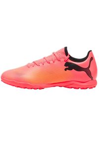 Puma - Męskie Buty Piłkarskie Na Sztuczną Nawierzchnię Future 7 Play. Kolor: różowy. Sport: piłka nożna