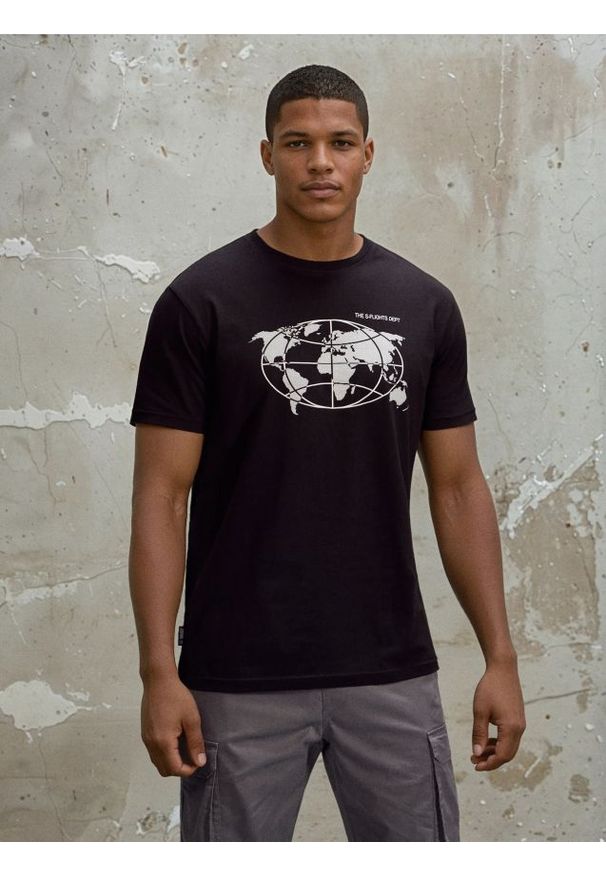 Sinsay - Bawełniana koszulka z krótkim rękawem - czarny. Kolor: czarny. Materiał: bawełna. Długość rękawa: krótki rękaw. Długość: krótkie