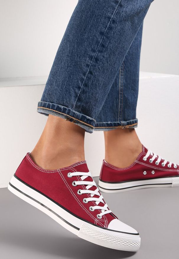 Renee - Bordowe Trampki z Ekoskóry Lakelets. Okazja: na co dzień. Wysokość cholewki: przed kostkę. Kolor: czerwony. Materiał: guma, jeans, materiał. Szerokość cholewki: normalna. Styl: klasyczny, casual