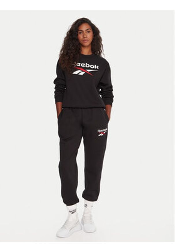 Reebok Bluza RK25169CCW Czarny Regular Fit. Kolor: czarny. Materiał: bawełna