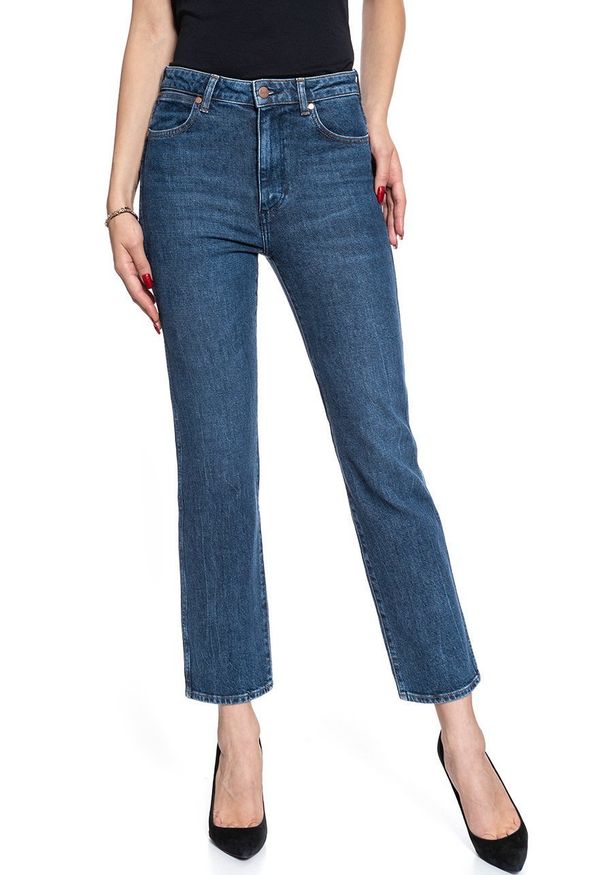 Wrangler - WRANGLER RETRO-STRAIGHT DAMSKIE SPODNIE JEANSOWE DEEP OCEAN W238WB86X. Styl: retro