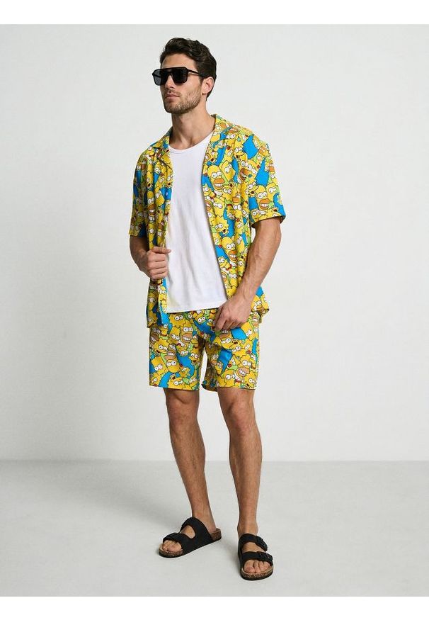 Sinsay - Wiskozowa koszula z krótkim rękawem The Simpsons - wielobarwny. Materiał: wiskoza. Długość rękawa: krótki rękaw. Długość: krótkie